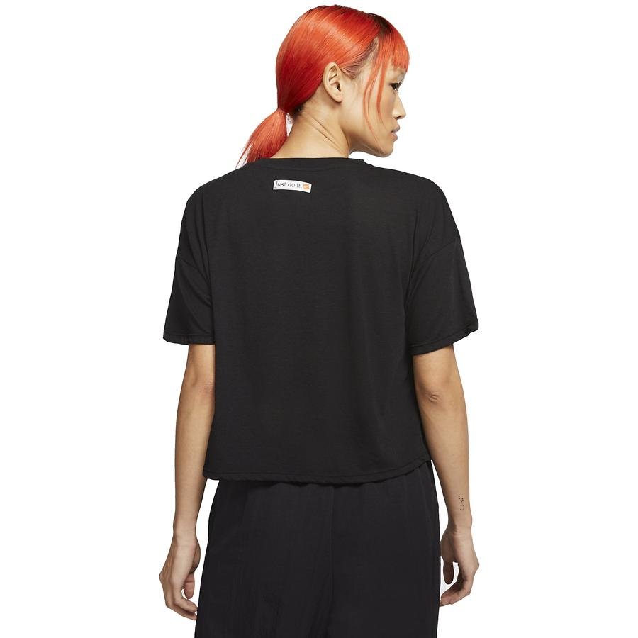  Nike Icon Clash Short-Sleeve Training Top Kadın Tişört