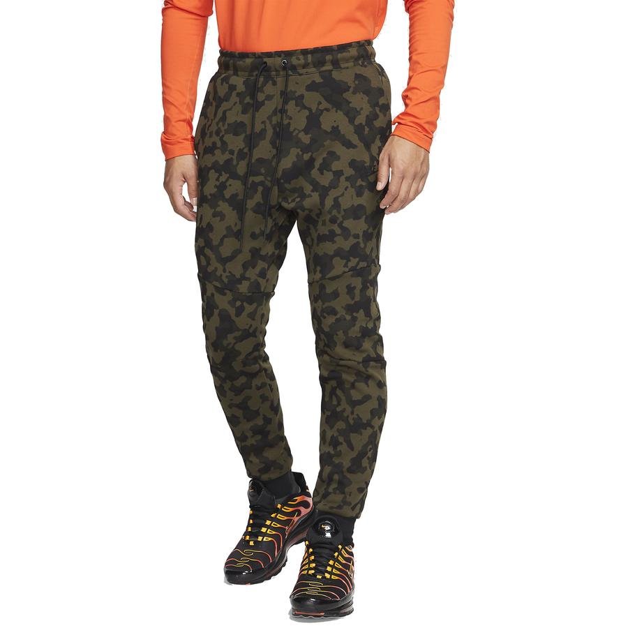  Nike Sportswear Tech Fleece Printed Joggers Erkek Eşofman Altı