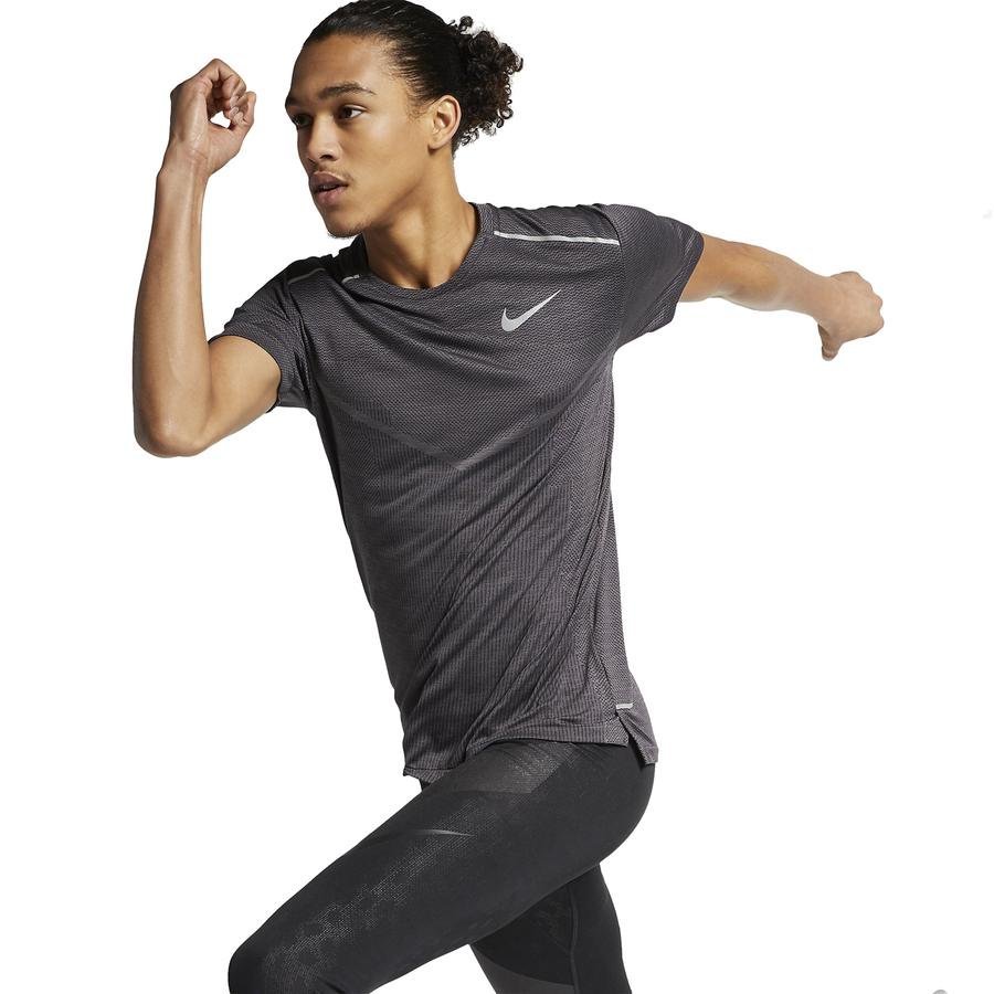  Nike TechKnit Ultra Short-Sleeve Running Top Erkek Tişört
