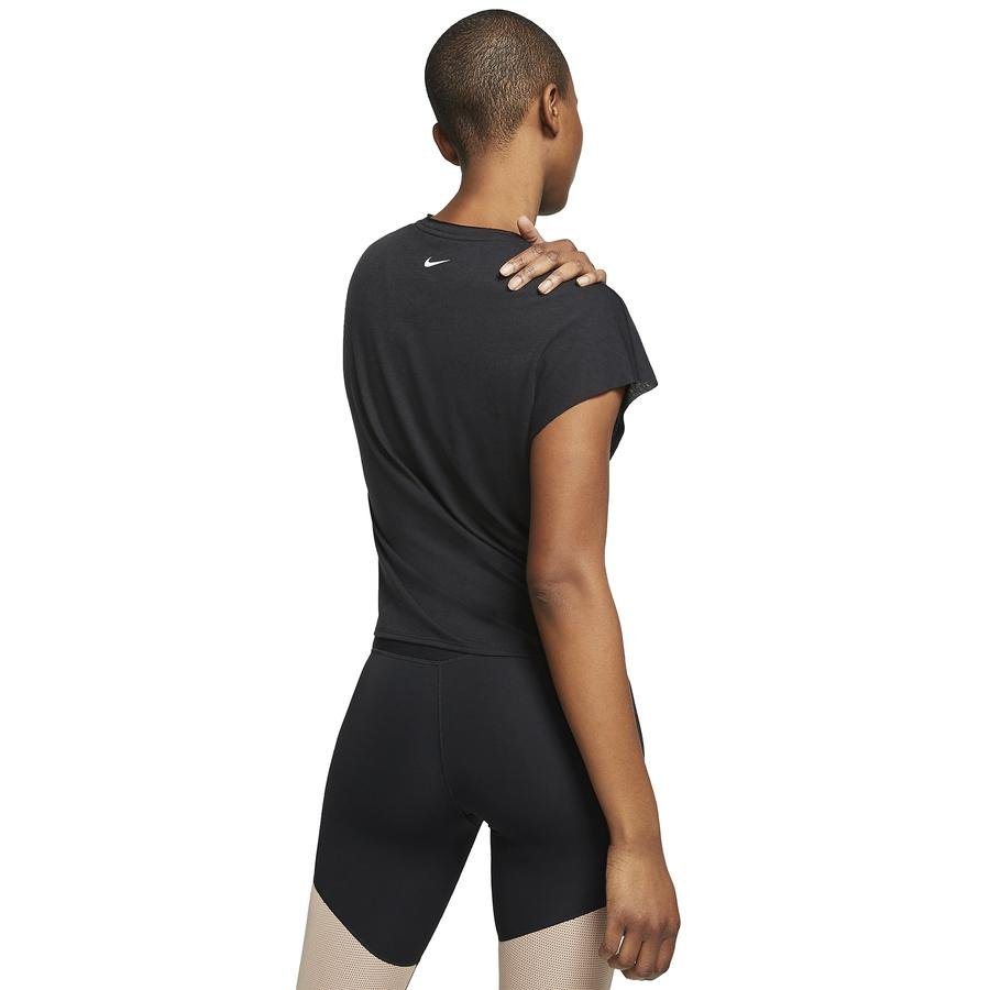  Nike Dri-Fit Short Sleeve Training Top Kadın Tişört