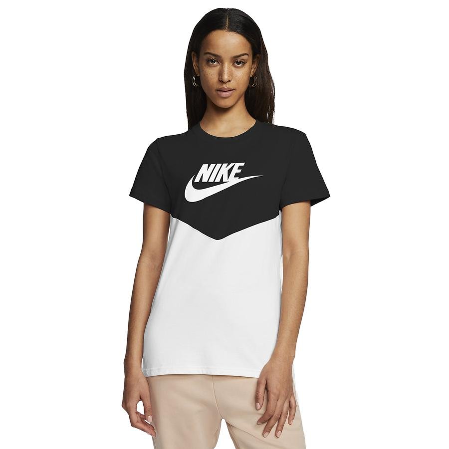  Nike Sportswear Heritage Short-Sleeve Top Kadın Tişört