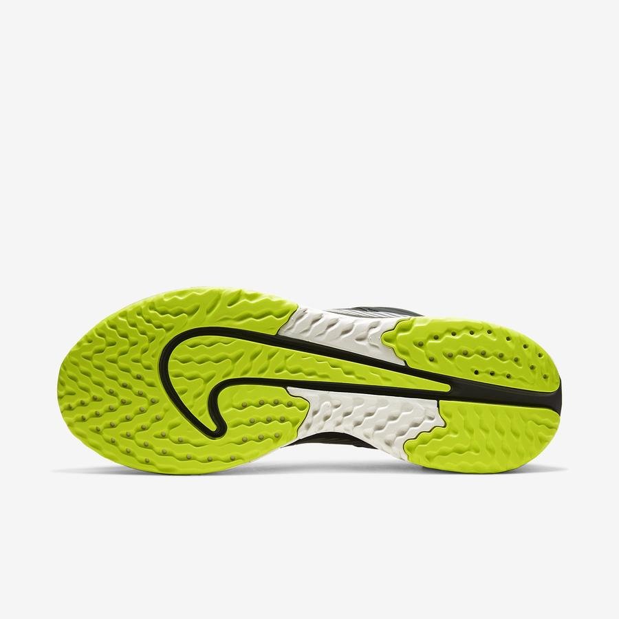  Nike Legend React 2 Shield Erkek Spor Ayakkabı