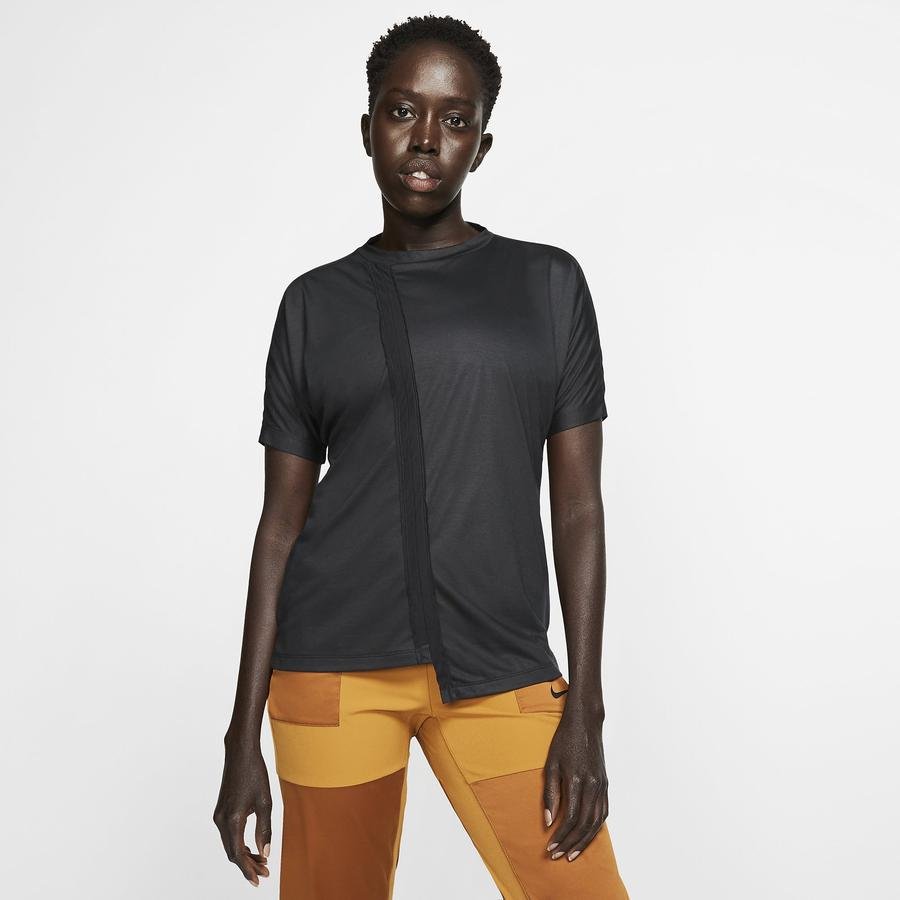  Nike Short-Sleeve Rebel Running Top Kadın Tişört