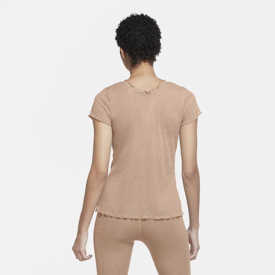  Nike Yoga Short-Sleeve Top Kadın Tişört