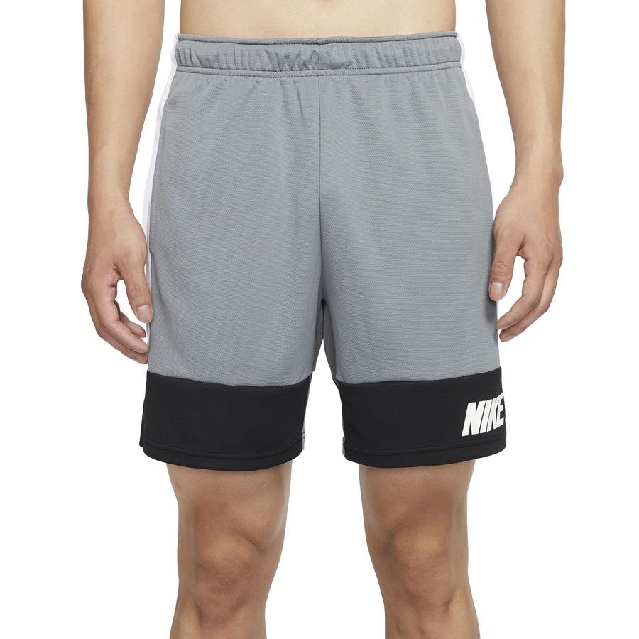  Nike Dri-Fit Training 5.0 Erkek Şort