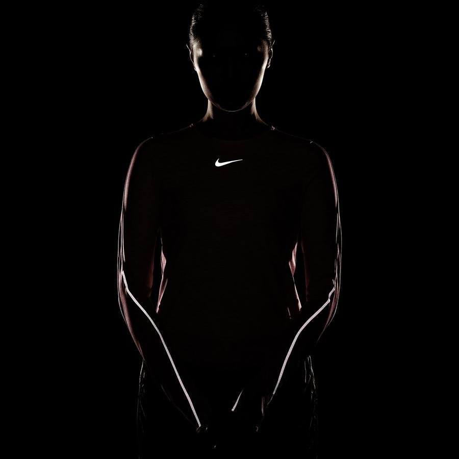  Nike Long-Sleeve Running Top Kadın Tişört