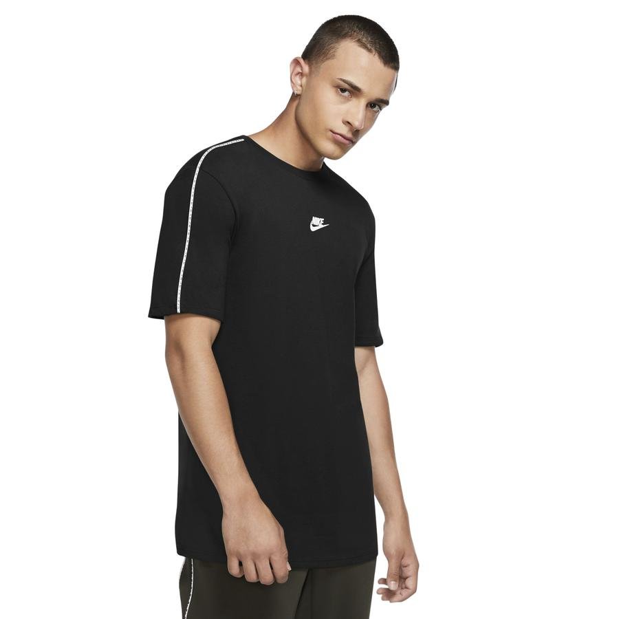  Nike Sportswear Repeat Short-Sleeve Erkek Tişört