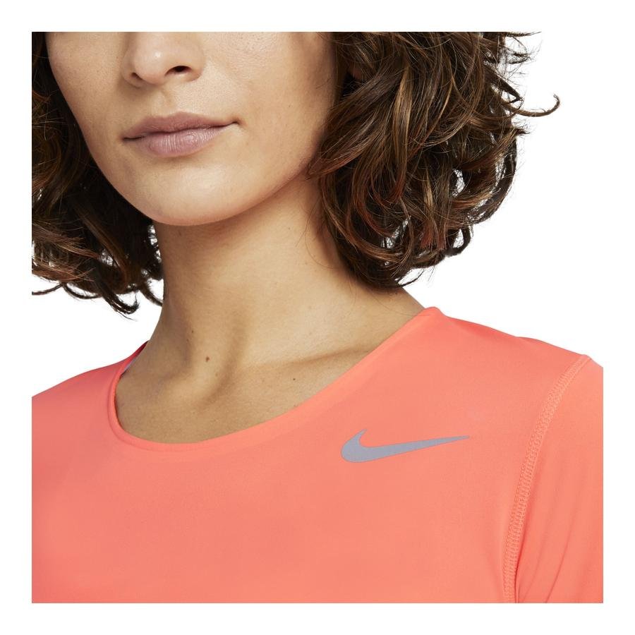  Nike City Sleek Long-Sleeve Running Top Kadın Tişört