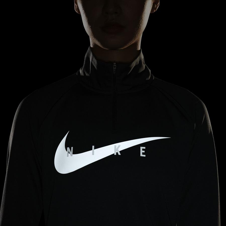  Nike Swoosh Running Half-Zip Long-Sleeve Kadın Tişört