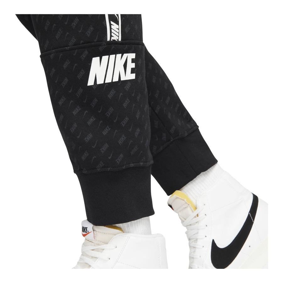  Nike Sportswear Repeat Fleece Jogger Printed Erkek Eşofman Altı