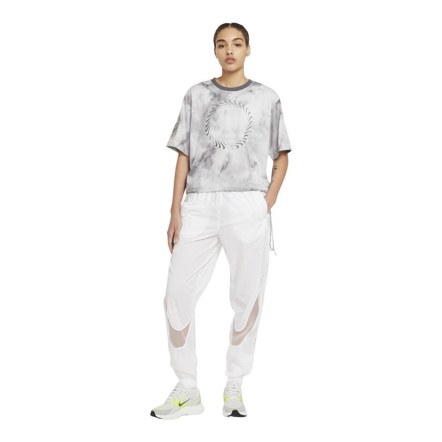  Nike Sportswear Icon Clash Short-Sleeve Kadın Tişört