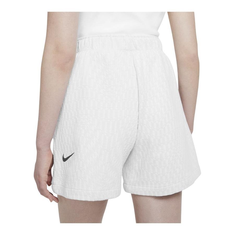  Nike Sportswear Tech Pack Kadın Şort