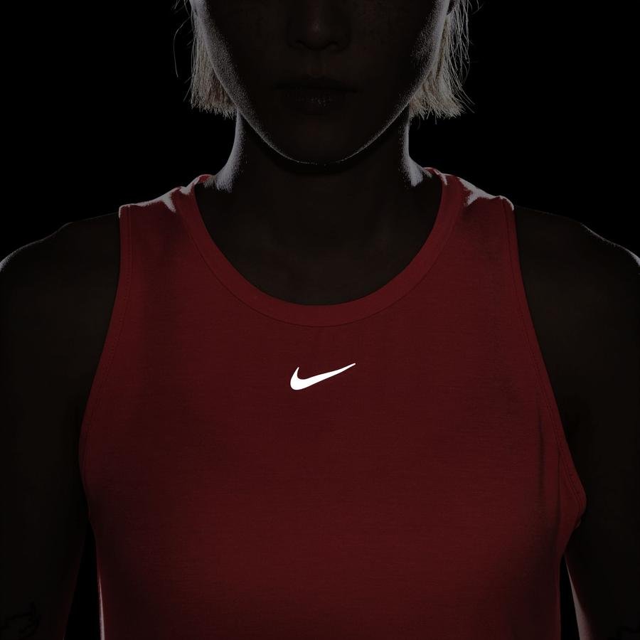  Nike Dri-Fit One Luxe Standard Fit Kadın Atlet