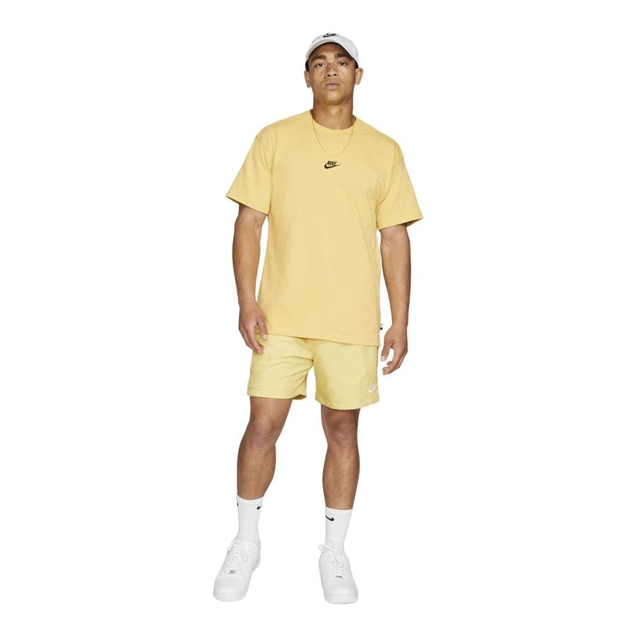  Nike Sportswear Premium Essential Short-Sleeve Erkek Tişört