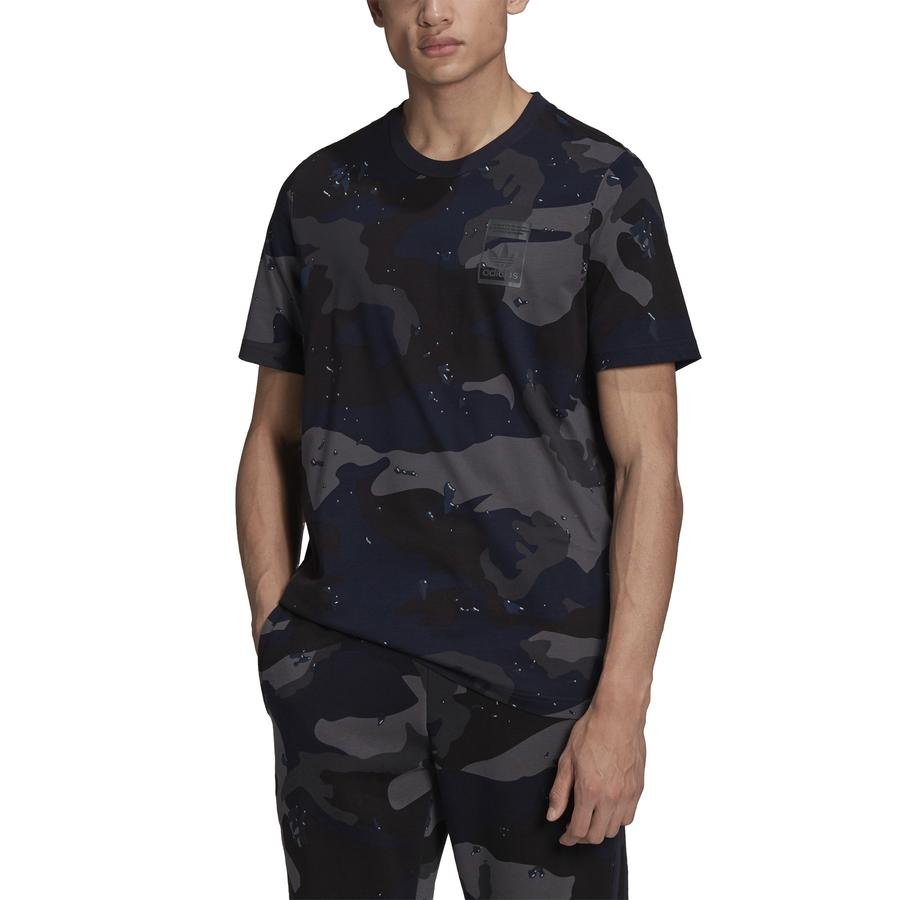  adidas Graphics Camouflage Allover Print Short Sleeve Erkek Tişört