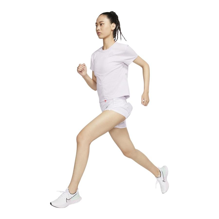  Nike Dri-Fit Run Division Short-Sleeve Ruched Short-Sleeve Kadın Tişört