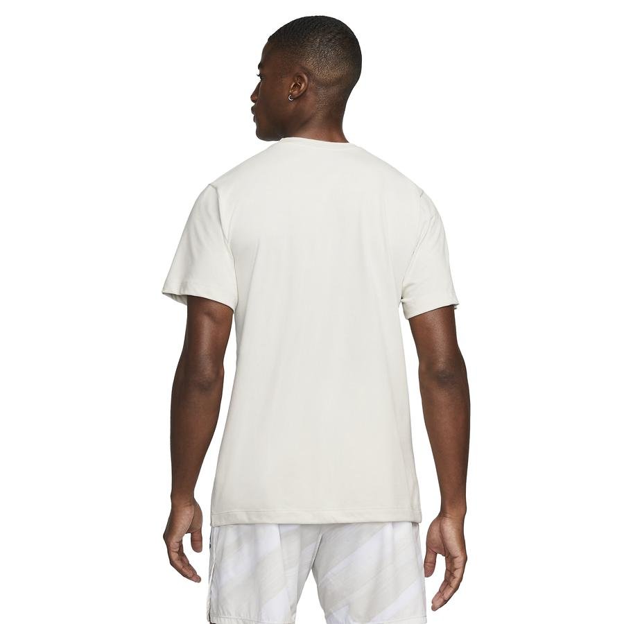  Nike Dri-Fit Sport Clash Logo Short-Sleeve Erkek Tişört