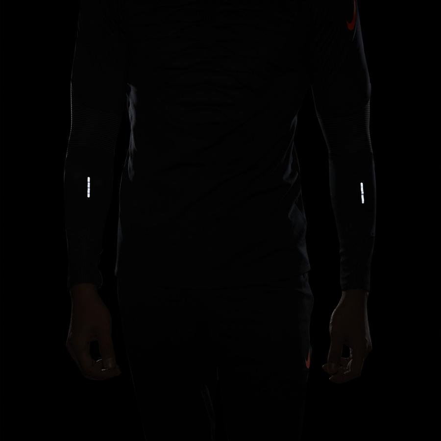  Nike Therma-Fit Strike Winter Warrior Football Long-Sleeve Erkek Tişört