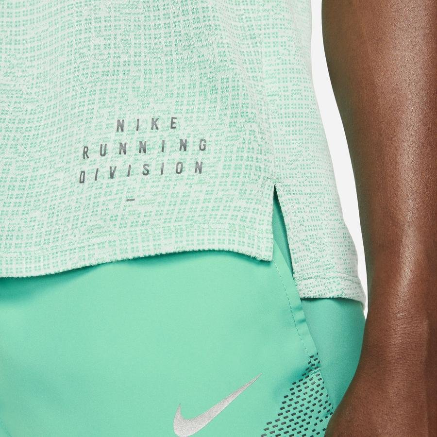  Nike Dri-Fit Run Division Running Short-Sleeve Erkek Tişört