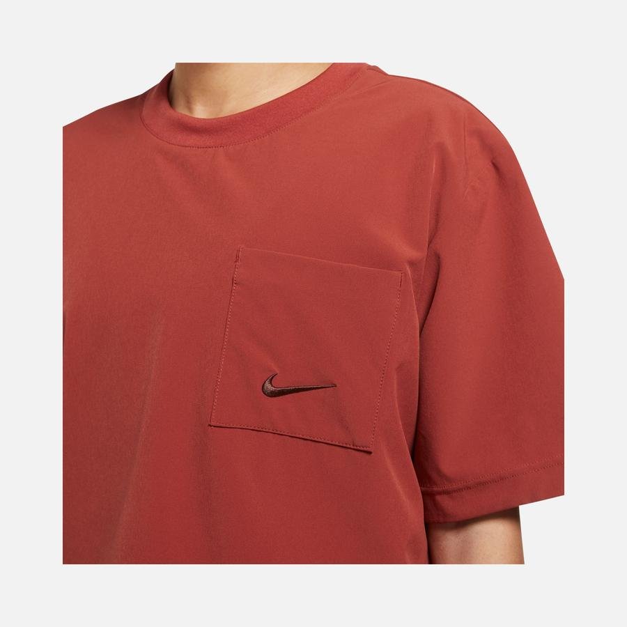  Nike Sportswear Everday Mod Woven Boxy Short-Sleeve Kadın Tişört