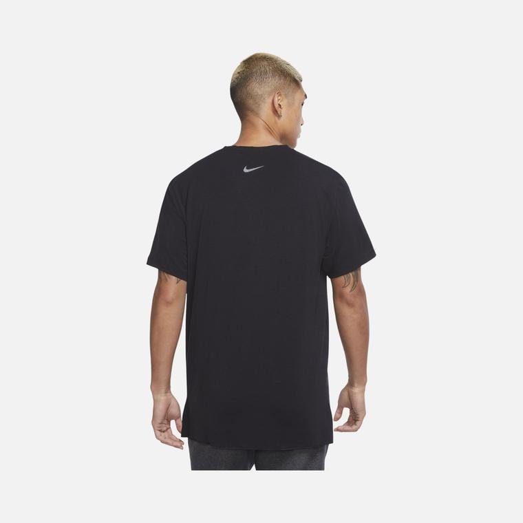 Nike Yoga Dri-Fit Short-Sleeve Erkek Tişört