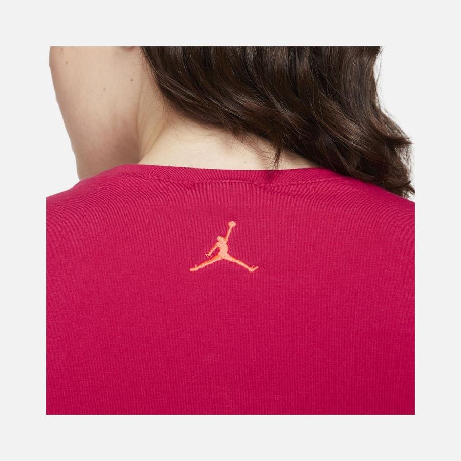  Nike Jordan Heritage Corepped Short-Sleeve Kadın Tişört