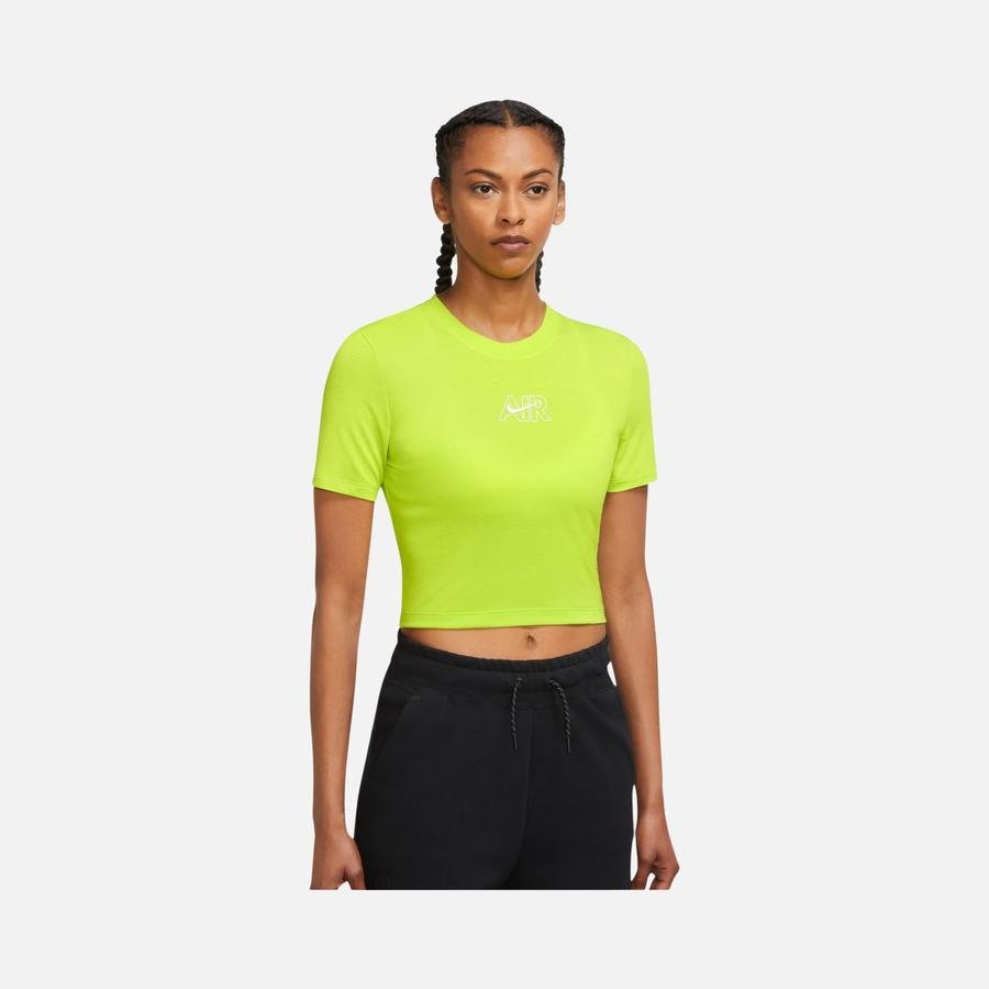  Nike Sportswear Air Slim Cropped Short-Sleeve Kadın Tişört
