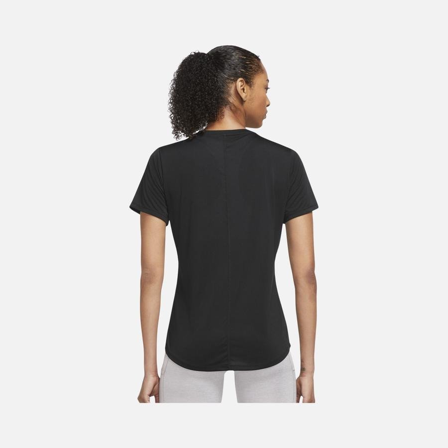  Nike Sportswear Swoosh Run Short-Sleeve Kadın Tişört