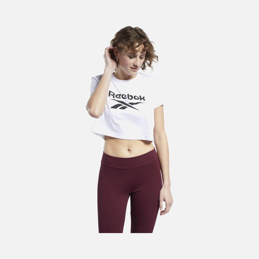  Reebok Classics Big Logo Cropped Kadın Tişört
