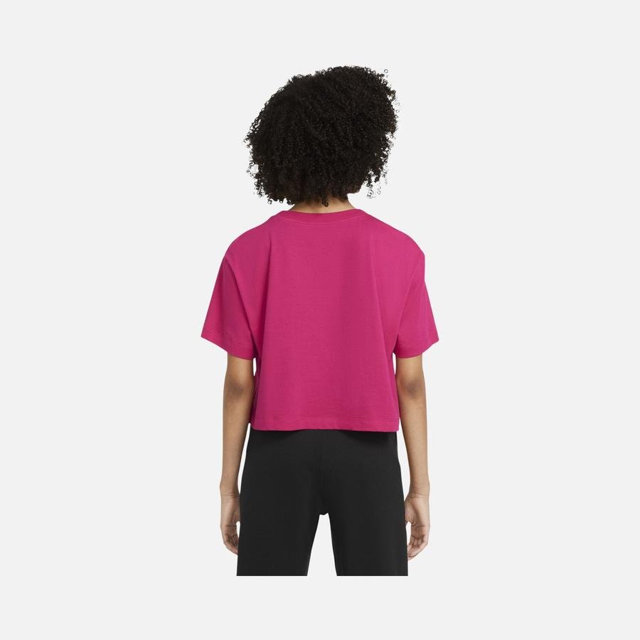  Nike Sportswear Essential Cropped Icon Futura Short-Sleeve Kadın Tişört