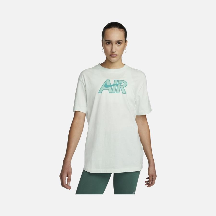  Nike Sportswear Air Graphic Short-Sleeve Kadın Tişört