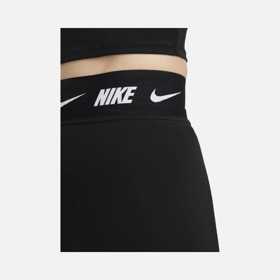  Nike Sportswear Club High-Waisted Kadın Tayt