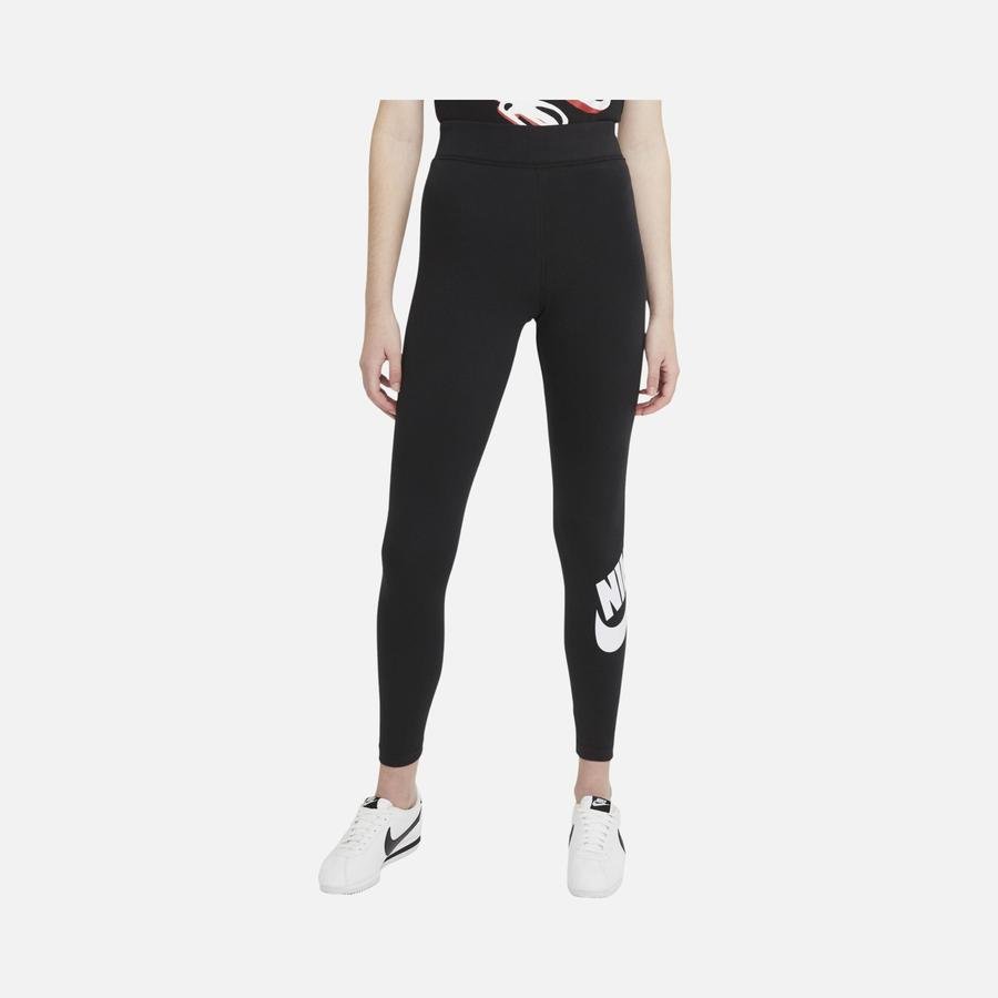  Nike Sportswear Essential High-Rise Kadın Tayt