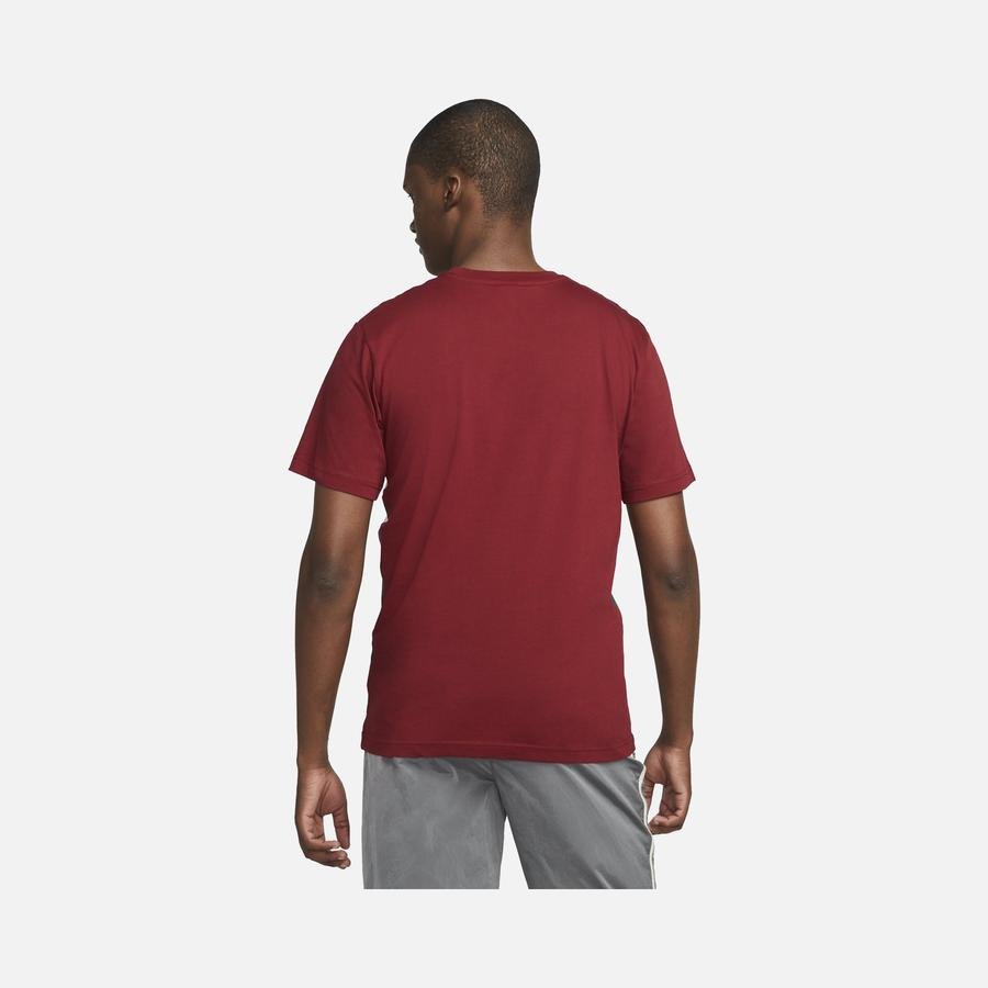  Nike Sportswear Hybrid Short-Sleeve Erkek Tişört