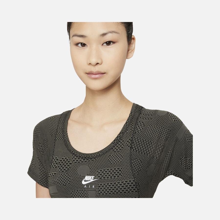  Nike Air Dri-Fit Running Short-Sleeve Kadın Tişört