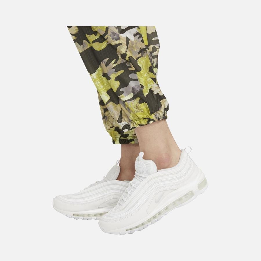  Nike Sportswear Easy Woven Flover & Camouflage Print Pack Kadın Eşofman Altı