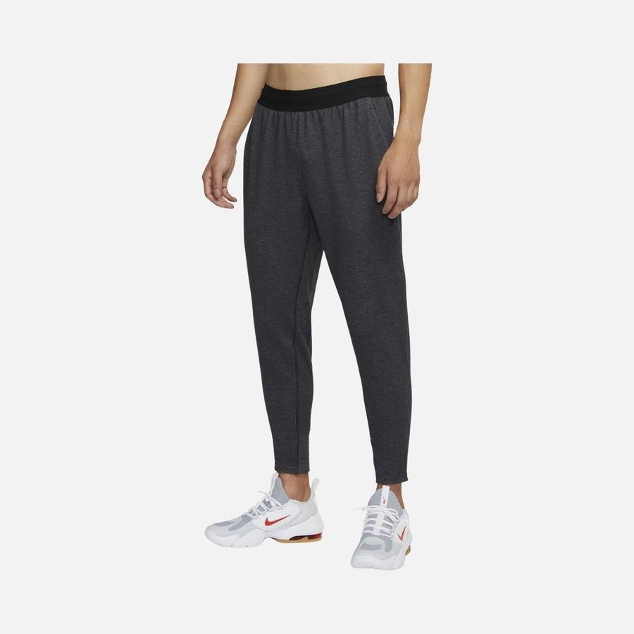  Nike Yoga Dri-Fit Fleece Restore Erkek Eşofman Altı