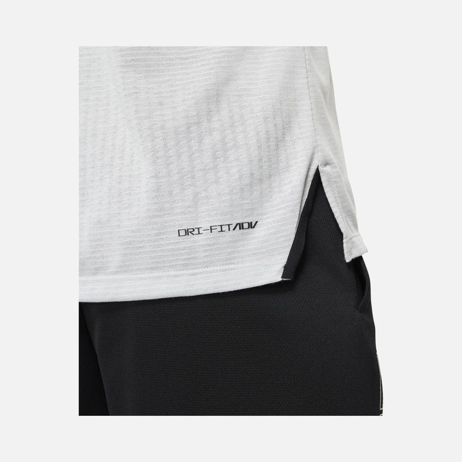  Nike Pro Dri-Fit ADV Training Short-Sleeve Erkek Tişört