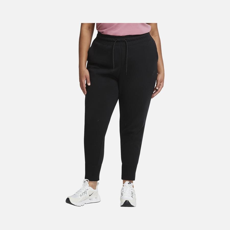  Nike Sportswear Tech Fleece (Plus Size) Kadın Eşofman Altı