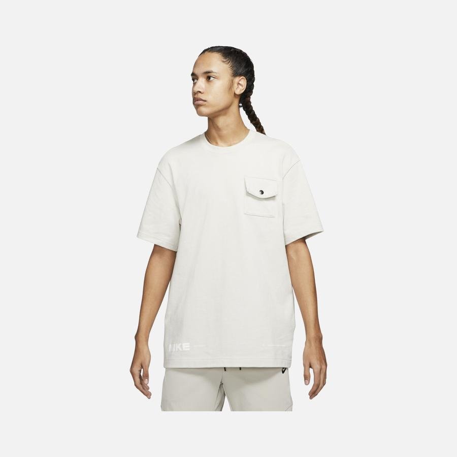  Nike Sportswear City Made Short-Sleeve Erkek Tişört