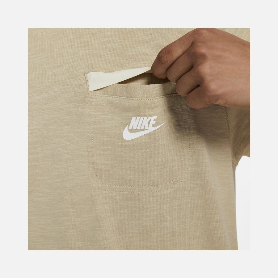 Nike Sportswear Modern Essentials Short-Sleeve Erkek Tişört
