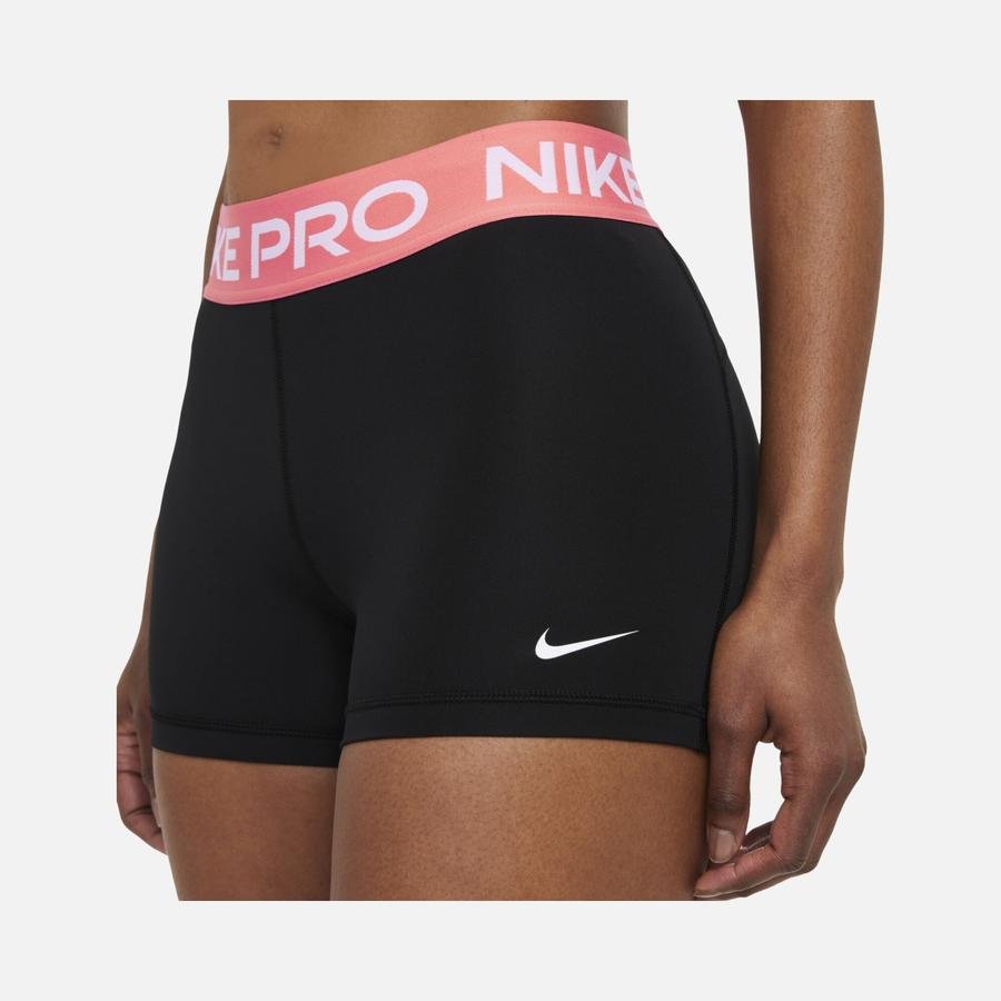  Nike Pro 8 cm Kadın Şort