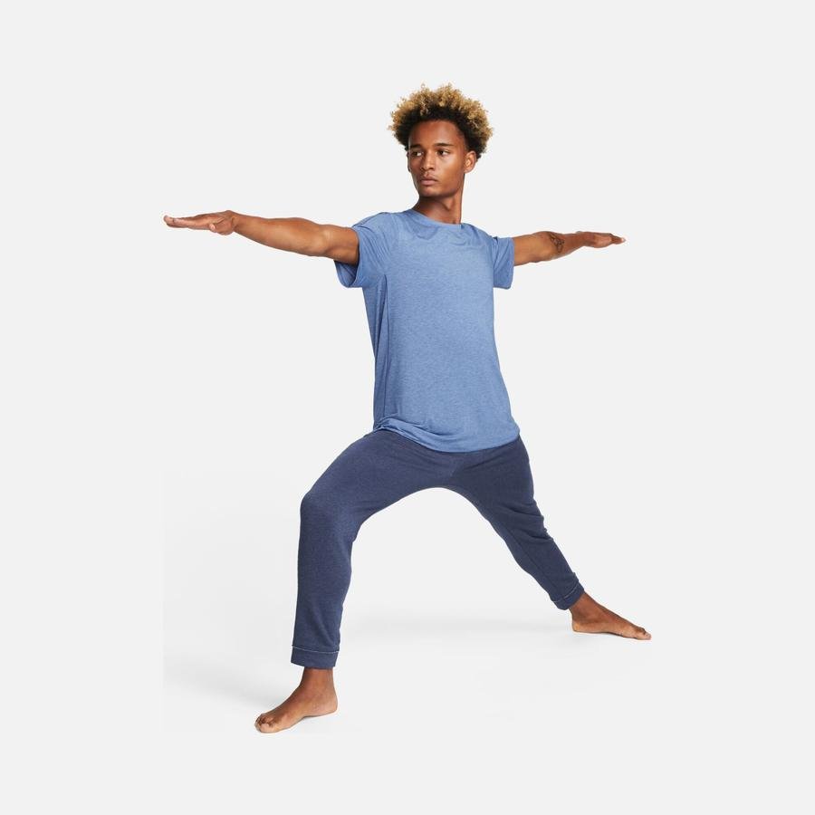 Nike Yoga Dri-Fit Short-Sleeve Erkek Tişört DM7825