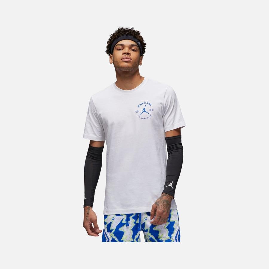  Nike Dri-Fit Jordan Sport BC Graphic Short-Sleeve Erkek Tişört