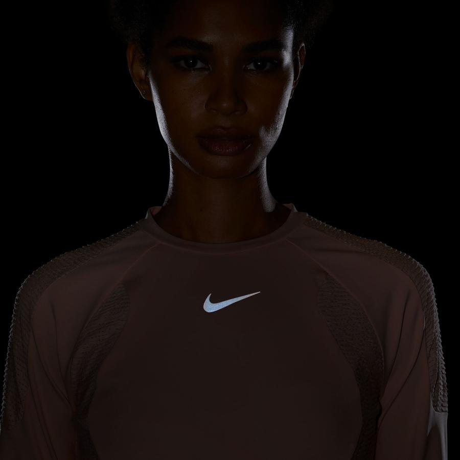  Nike Dri-Fit ADV Run Division Long-Sleeve Kadın Tişört