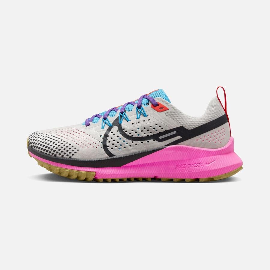  Nike Pegasus Trail 4 Running Kadın Spor Ayakkabı