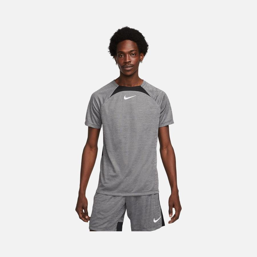  Nike Dri-Fit Academy Football SS23 Short-Sleeve Erkek Tişört