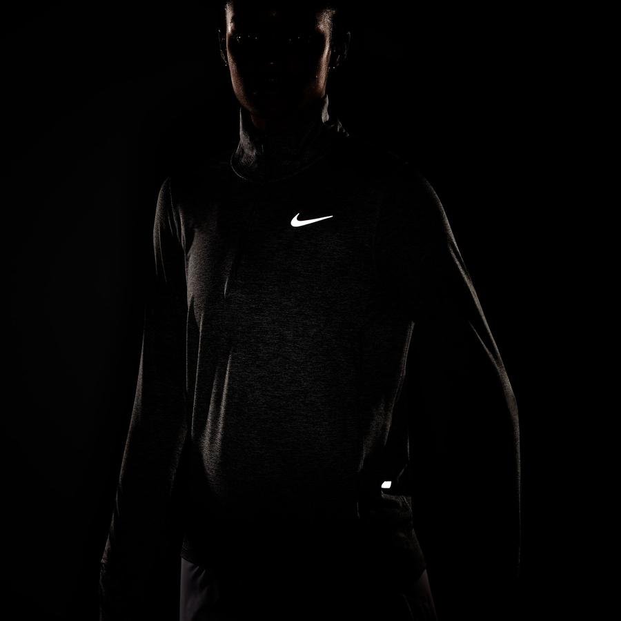  Nike Element 1/2-Zip Running Long-Sleeve Kadın Tişört