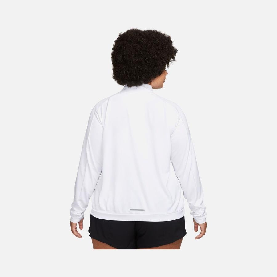  Nike Dri-Fit Swoosh Graphic Half-Zip Running Long-Sleeve (Plus Size) Kadın Tişört