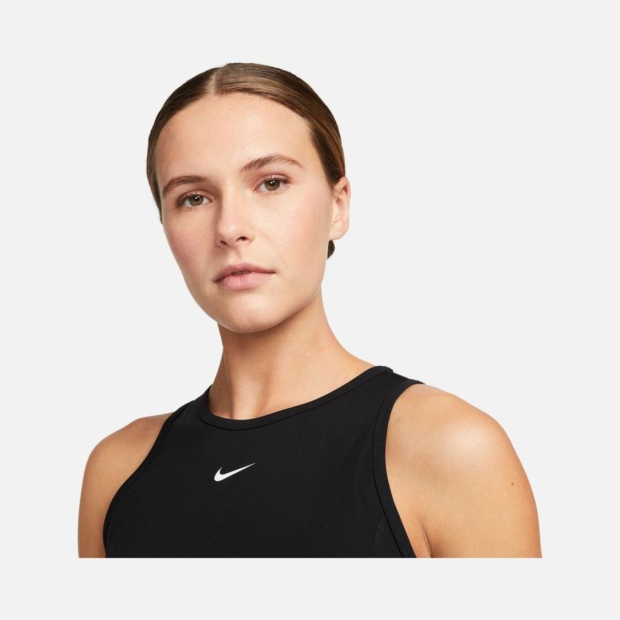  Nike Pro Dri-Fit Cropped Training Kadın Atlet